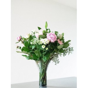 Contemporary glass vase 2