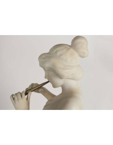 Alabaster culpture, 流血妇女
