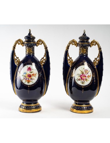 Pareja de jarrones de porcelana de Viena