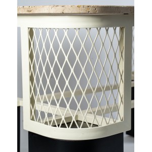 Mesa baja grande de metal pintado 2
