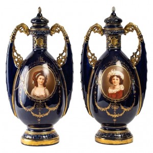 Pár vídeňských porcelánových váz