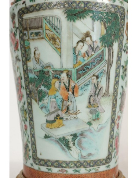 Importante lampe chinoise du début du 20ème  siècle, montée de bronze doré