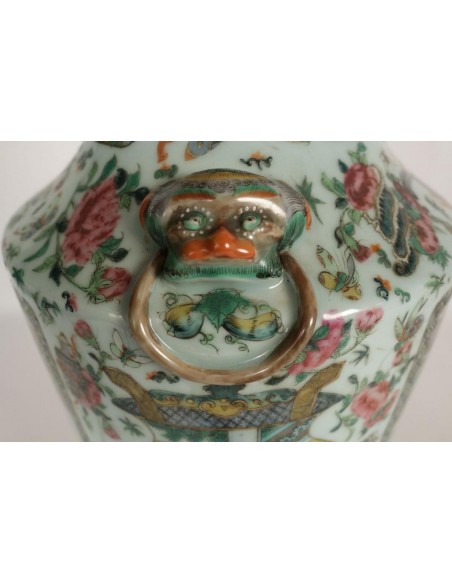 Important early 20th century Chinese lamp, mounted in gilt bronze