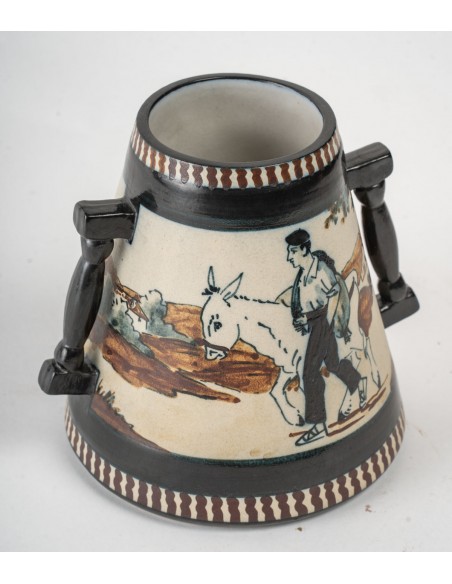 Ceramic vase,签名