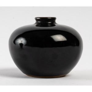 Two small black enamelled... 2