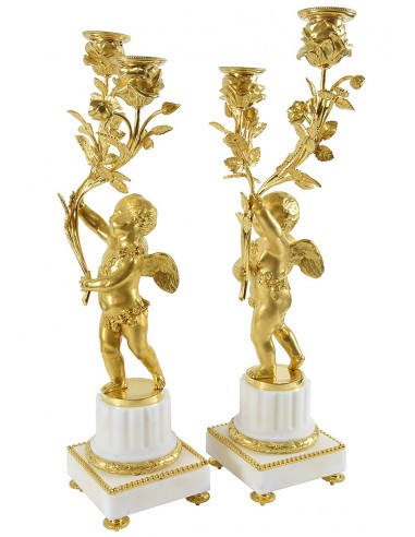 Pareja de candelabros de estilo Luis XVI