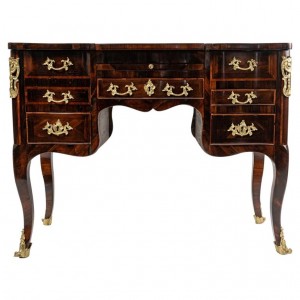 Elegante Coiffeuse De...