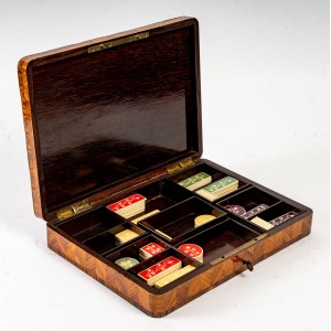 Roses and violet wooden box 2