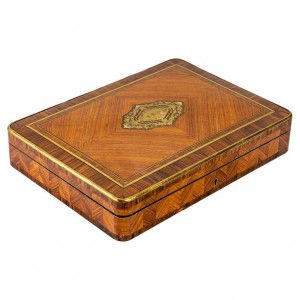Roses and violet wooden box