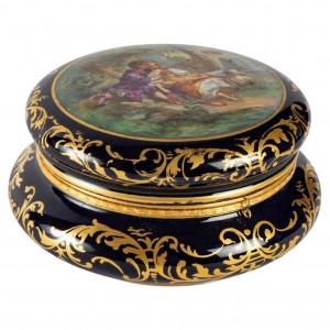 Bombonera de porcelana