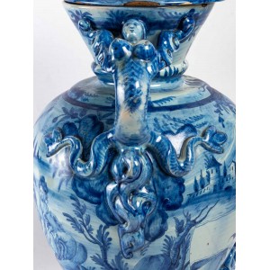 Large pot covered in soap... 2