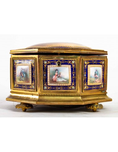 Caixa de bronze dourado e porcelana...