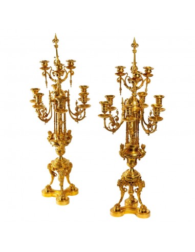 Pareja de candelabros de época...
