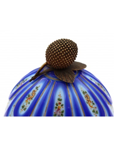 Covered cup in blue and white opaline
