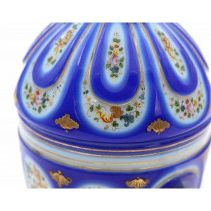 Covered cup in blue and... 2