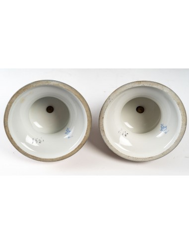 Par de vasos cobertos em porcelana de...