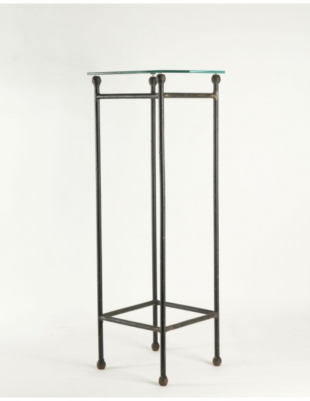Two consoles, wrought iron sheaths