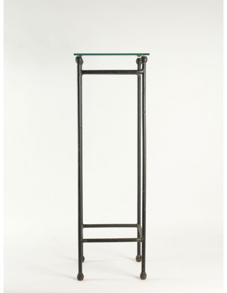Two consoles, wrought iron sheaths
