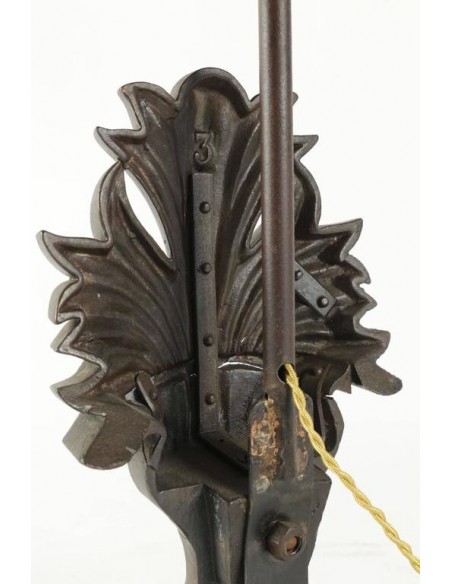 Light mounted on foot of cast iron bath