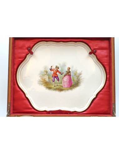 Large box made of porcelain