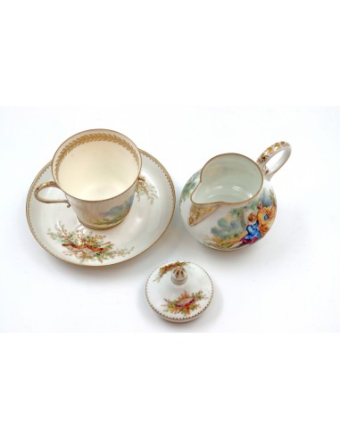 Důležitá porcelánová dóza Sèvres