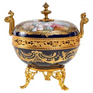 Blu porcellana bonbone montato in bronzo dorato, alveari, france, xixth secolo, epoca napoleonica iii