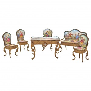 Lounge em porcelana e metal...
