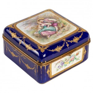 Caja de porcelana azul,...