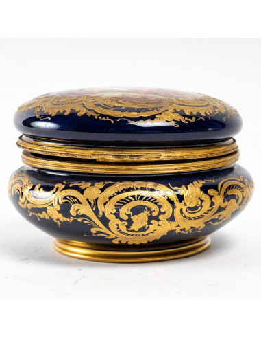 Caixa de porcelana azul do século XIX