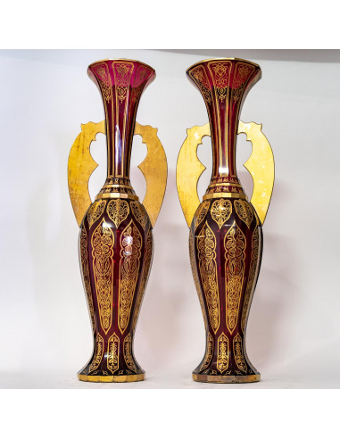 Par de vasos boêmios em cristal rubi...