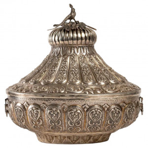 Preciosa caja de plata, 1900