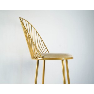 Silla alta, diseño Anouchka Potdevin, Arte contemporáneo 2