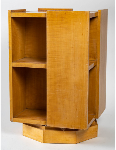 Pequeña biblioteca o tocadiscos