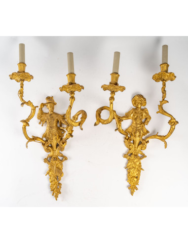 Pareja de apliques de bronce dorado,...