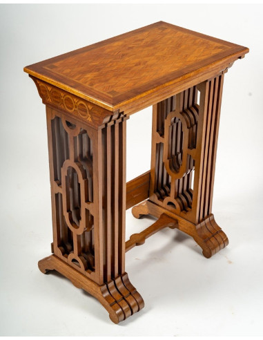 Vier Tischserie Gigognes Jugendstil