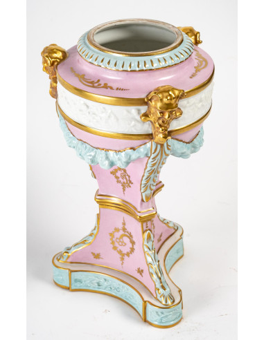 Porcelain vase, 10世纪末