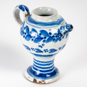 Pequeno vaso de terracota,... 2