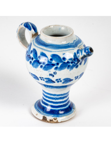 陶制小花瓶，19 世纪