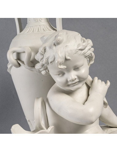 Biscuit "L'enfant et l'amphore",...