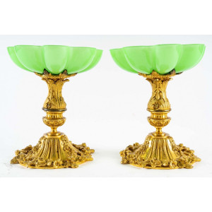 Coppia di coppe opaline... 2