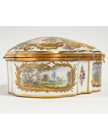 Porcelain box with elegant scene,...