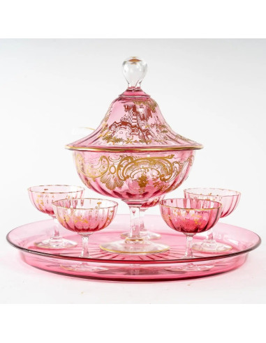 粉水晶餐具，19 世纪