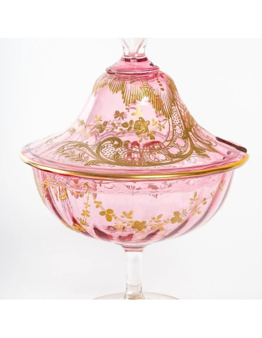 粉水晶餐具，19 世纪