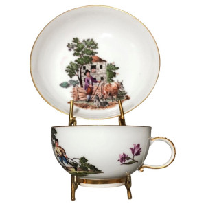 Chávena de porcelana...