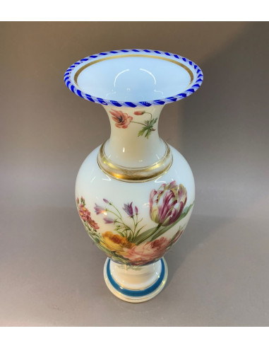 Jarrón de opalina de Baccarat