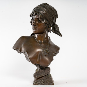 Pequeno busto de Bronze de...