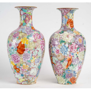 Par de vasos de porcelana...