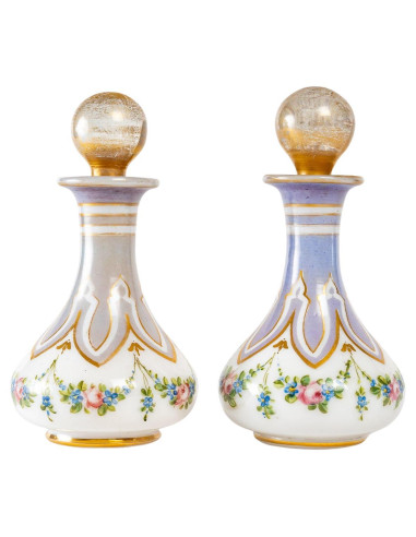 Paar beschilderde en vergulde opaline...