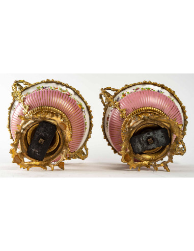 Par de chávenas de porcelana de Sèvres.