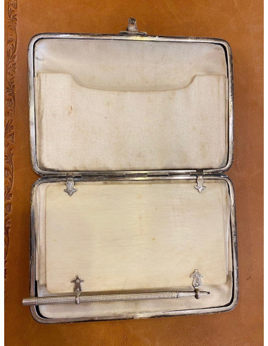 Kartenhalter aus emailliertem Silber,...